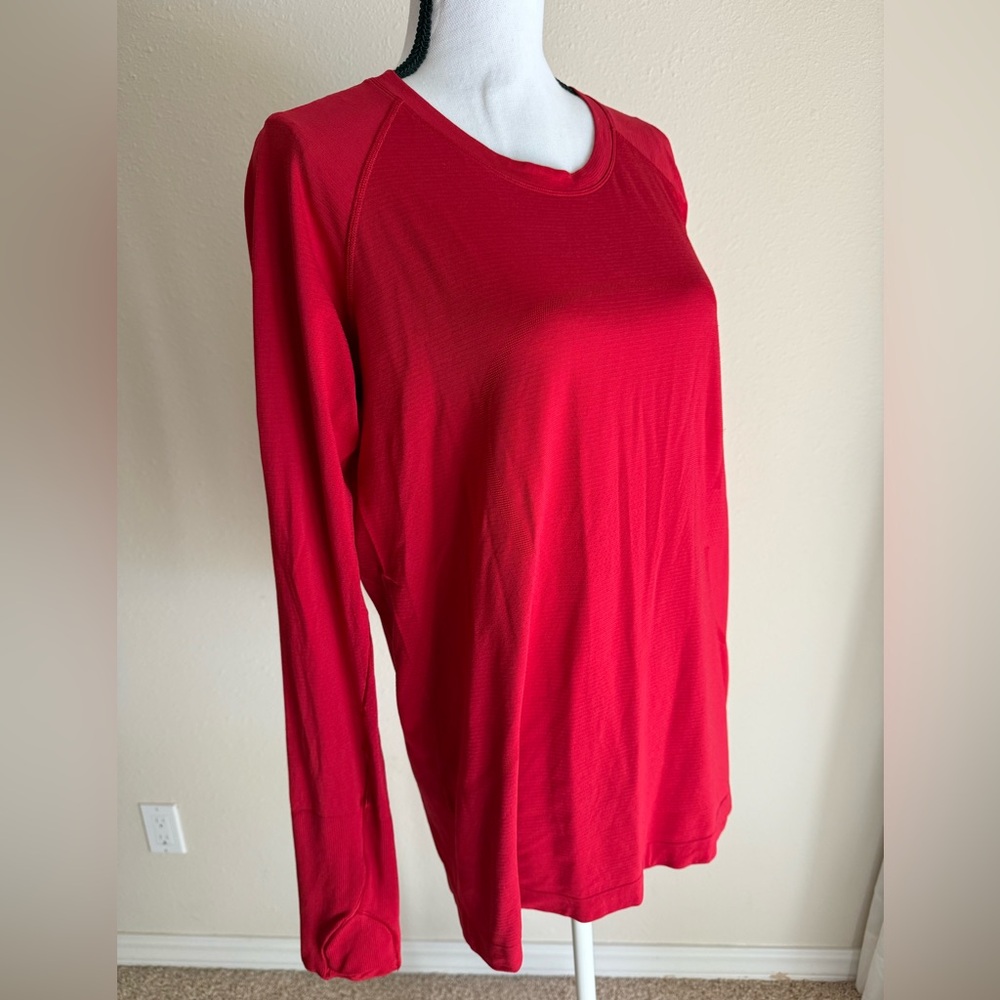 lululemon Swiftly Tech Long Sleeve Top 2.0 ** Hip length**